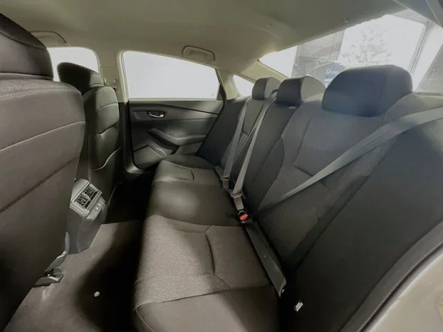 New 2026 Platinum White Pearl Honda LX image 23