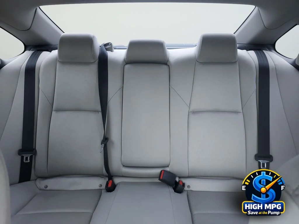 Used 2018 White Honda LX image 33