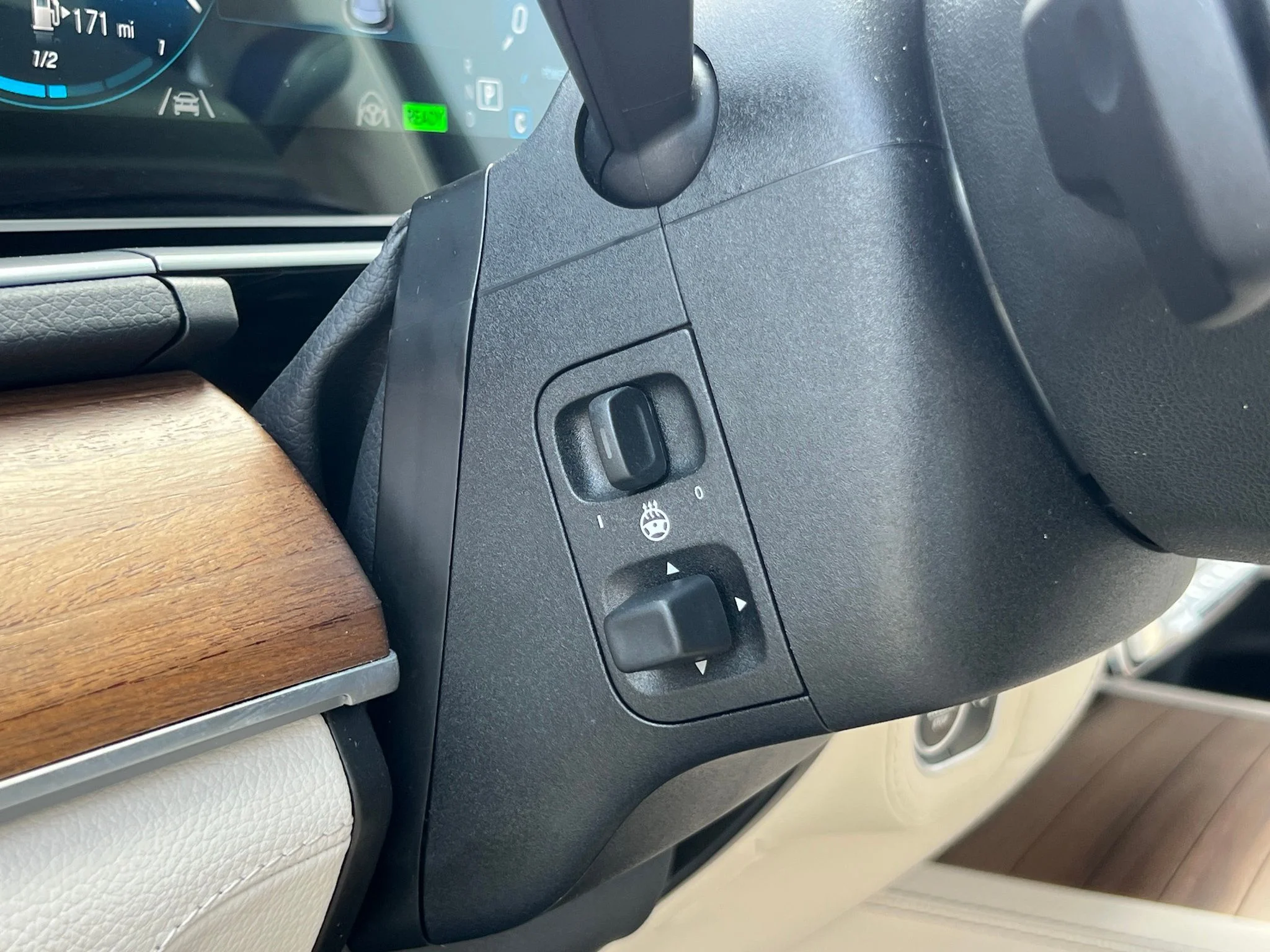Used 2023 Gray Mercedes-Benz GLS 580 image 34