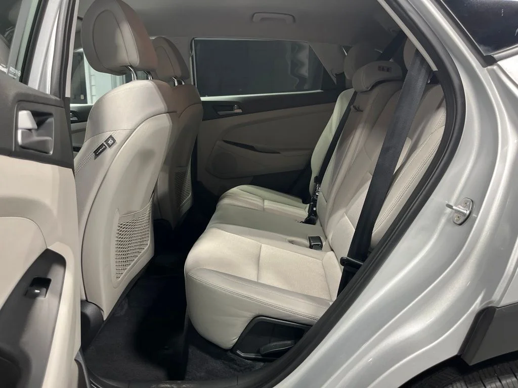 Used 2018 Molten Silver Hyundai SEL image 30