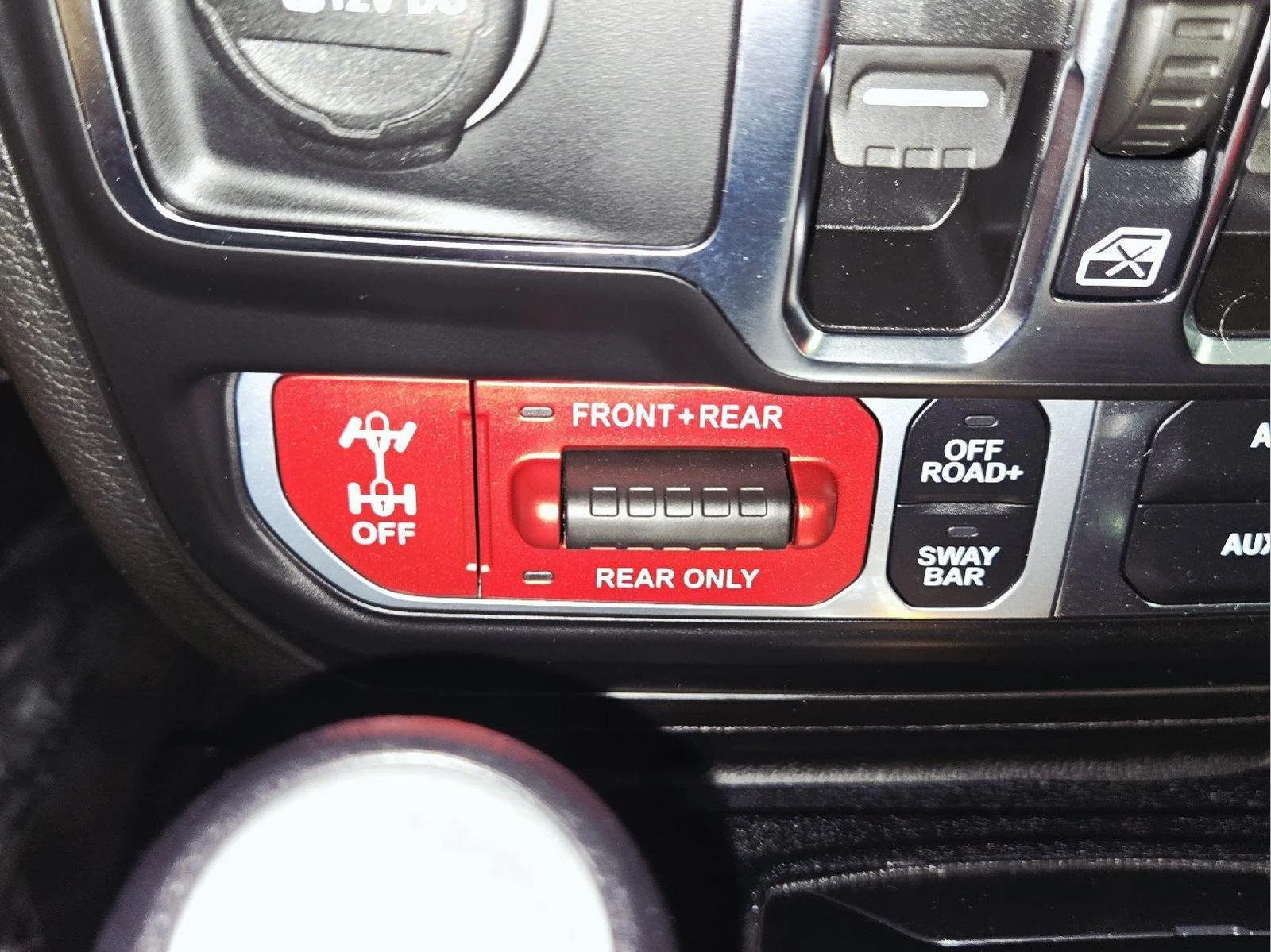 Used 2023 High Velocity Clearcoat Jeep Rubicon image 27