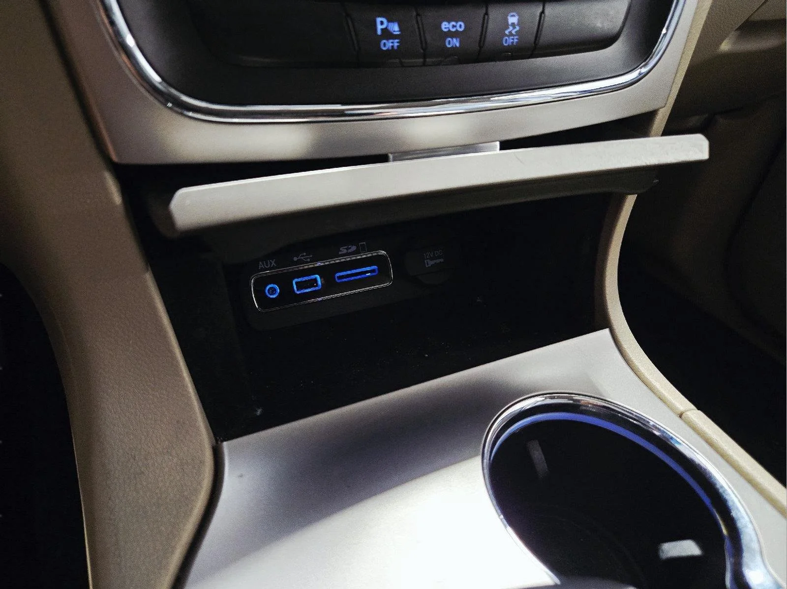 Used 2015 Bright White Clearcoat Jeep Limited image 39