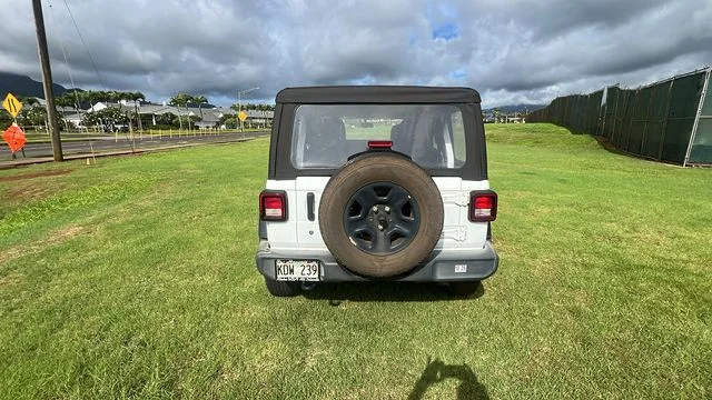 Used 2019 White Jeep Unlimited Sport image 4