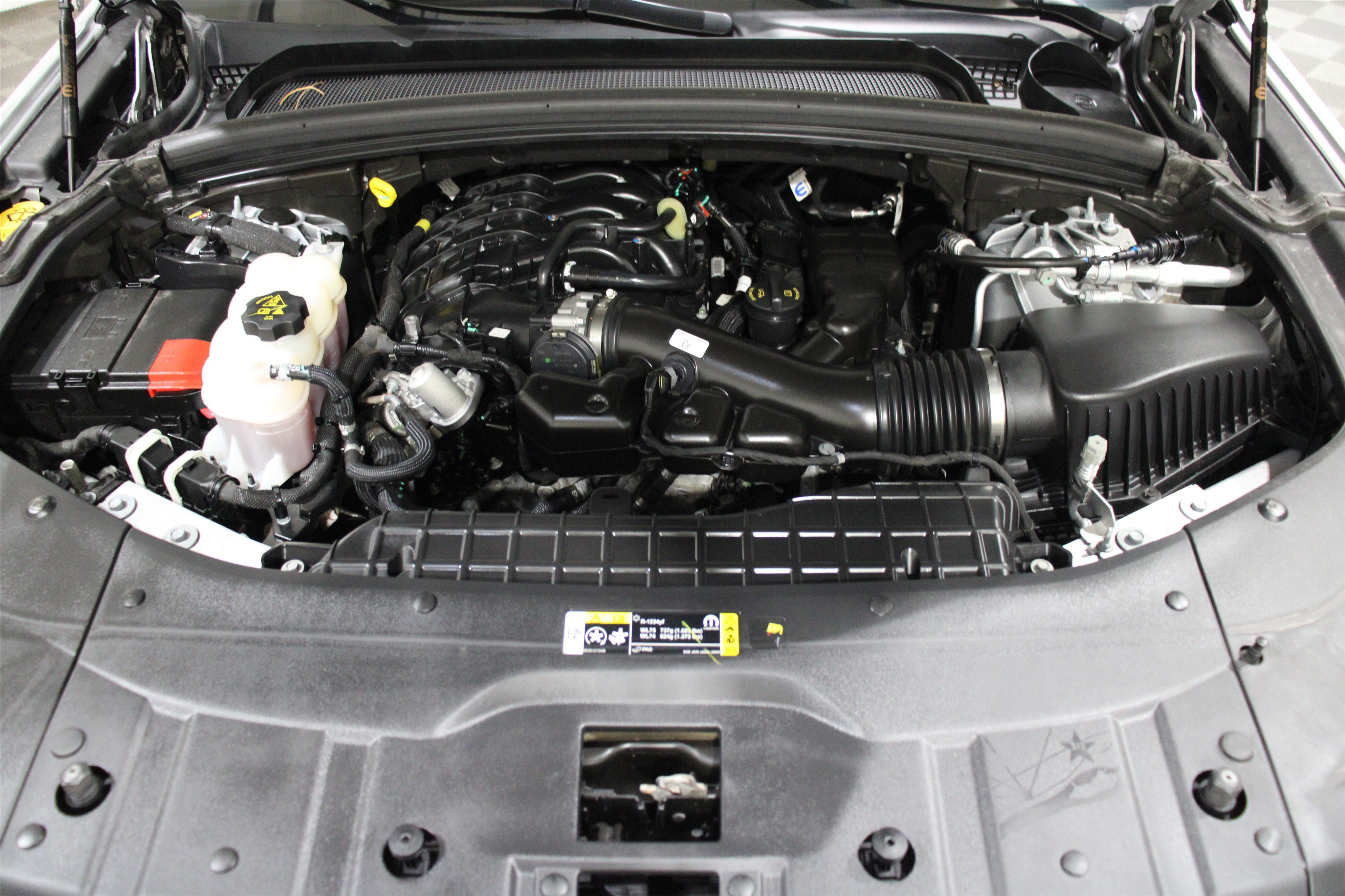Used 2025 Silver Zynith Jeep Altitude image 38