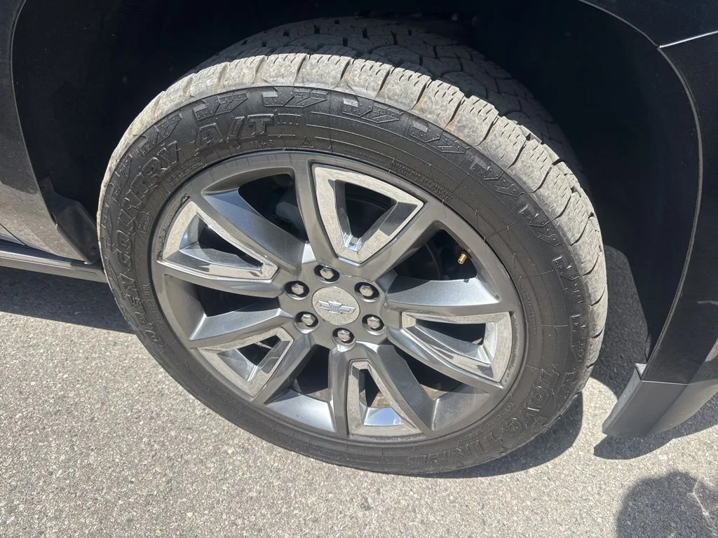 Used 2015 Black Chevrolet LTZ image 3