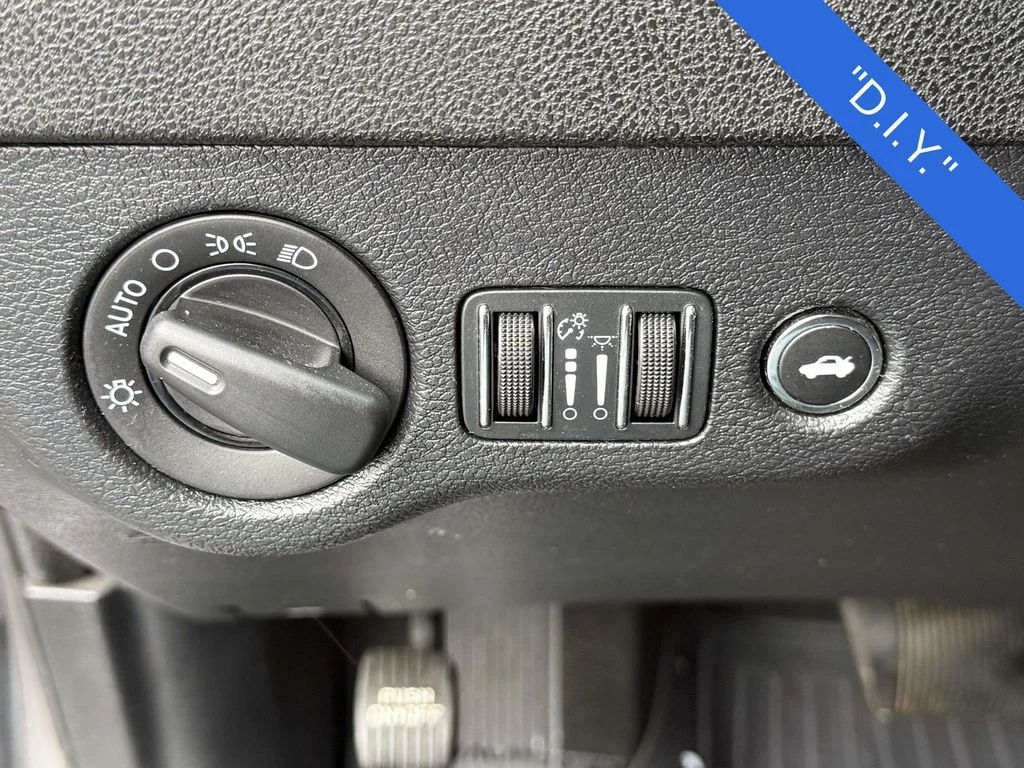 2014 Dodge Charger SE - Photo 30