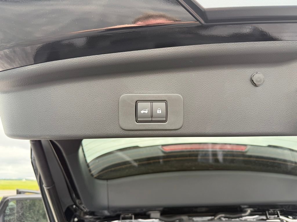 New 2026 Super Black Nissan Platinum image 18
