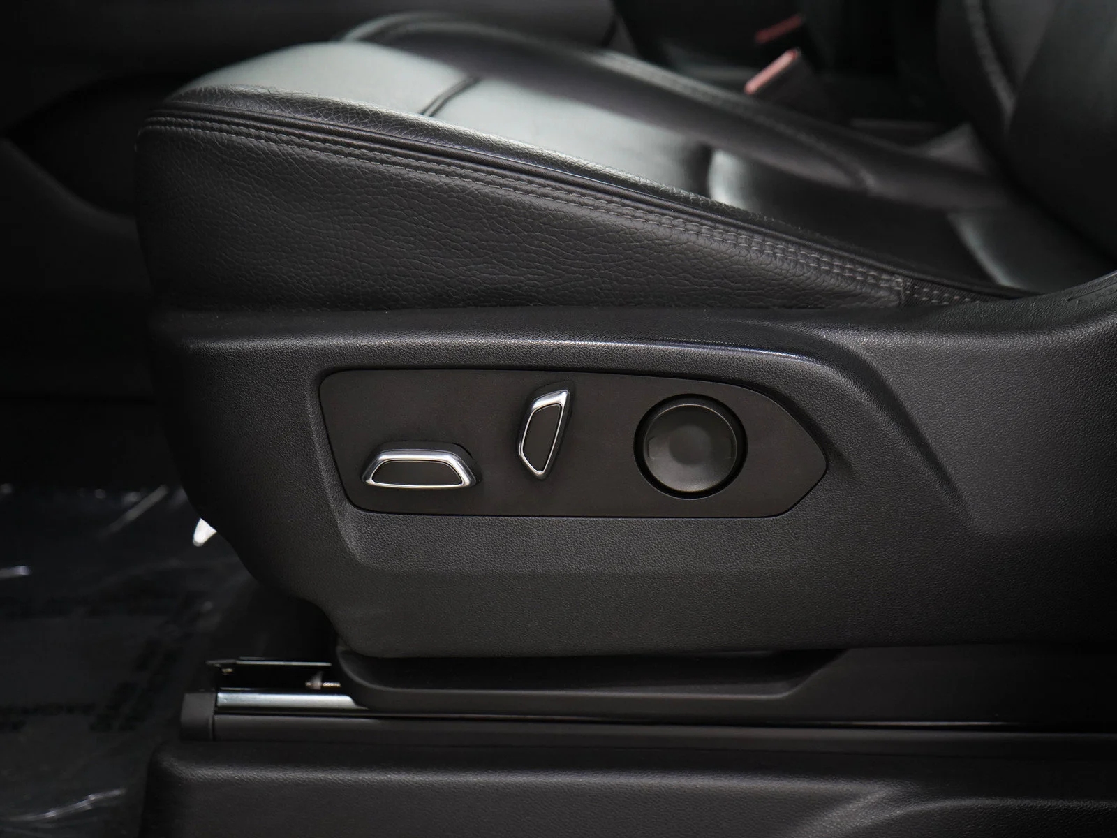 Used 2023 Onyx Black GMC Denali image 30