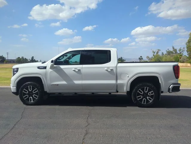Used 2024 White GMC AT4 image 4