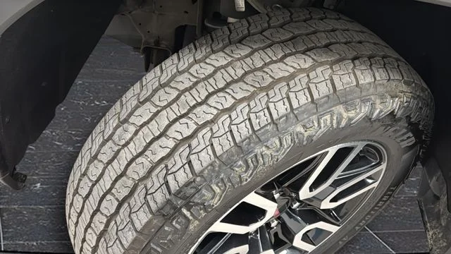 Used 2020 Onyx Black GMC AT4 image 40