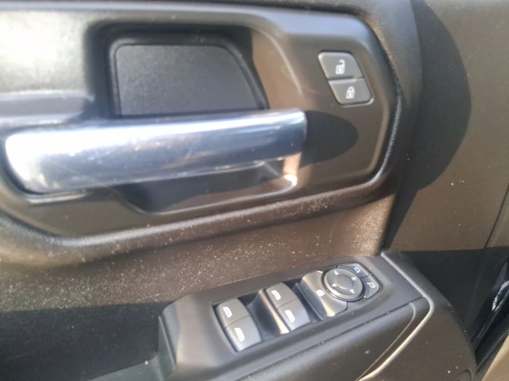 Used 2022 Black Chevrolet Custom image 7