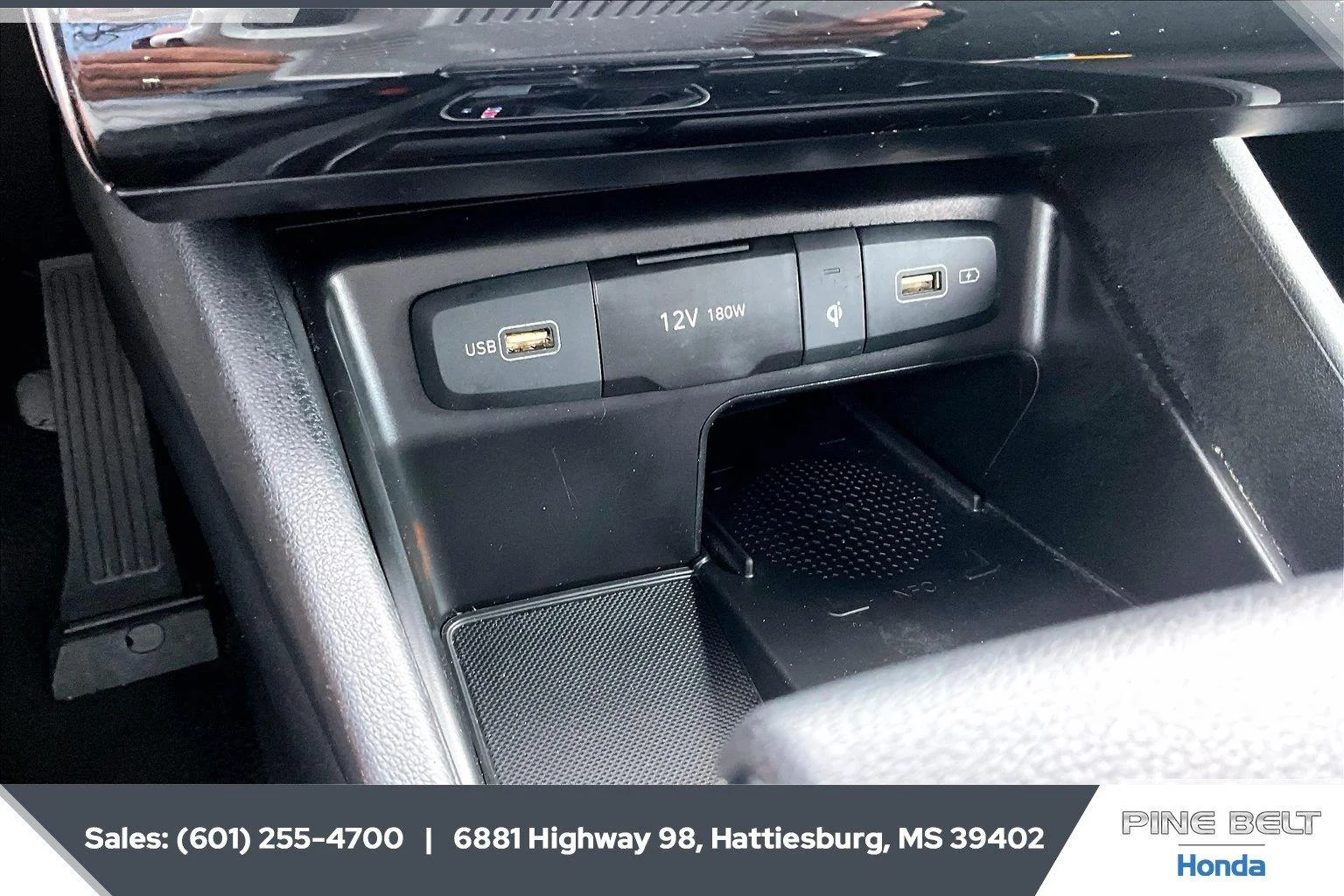 Used 2024 Shimmering Silver Hyundai SEL image 24