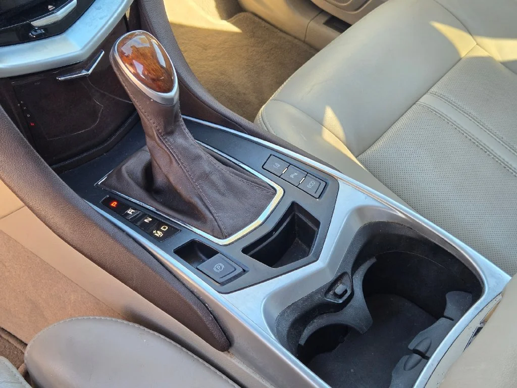 Used 2016 PLATINUM ICE TRICOAT Cadillac Luxury Collection image 30