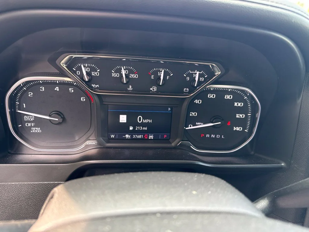 Used 2021 Black GMC SLT image 30