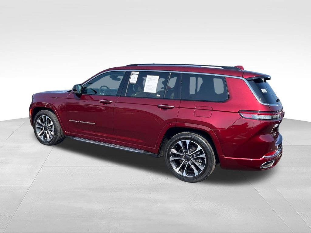 Used 2022 Red Jeep Overland image 3