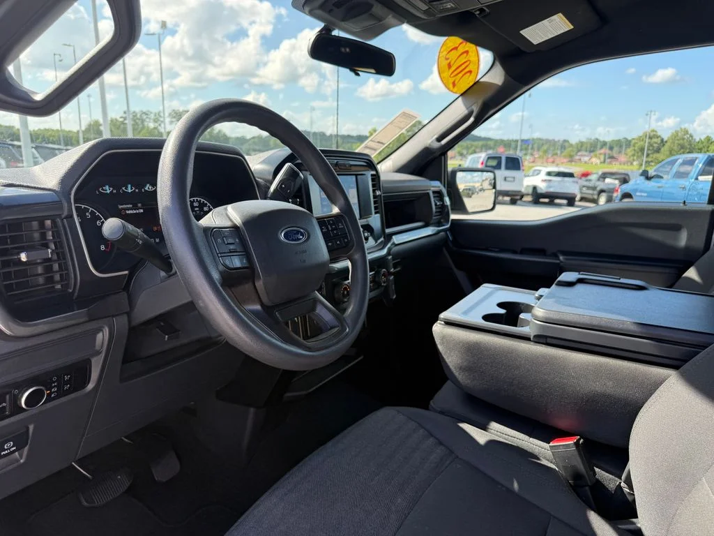 Used 2023 White Ford XL image 4