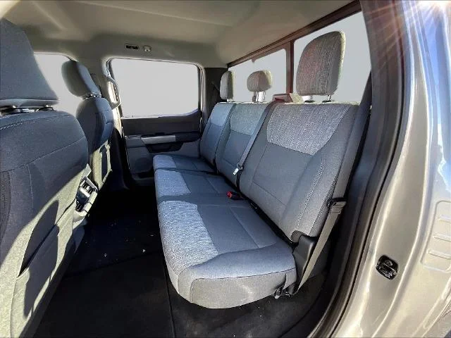 New 2027 Iconic Silver Metallic Ford F-250® XLT image 64