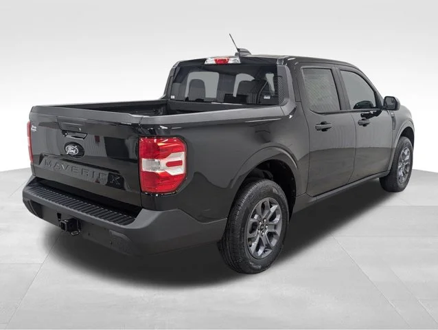 New 2026 Shadow Black Ford XLT image 18