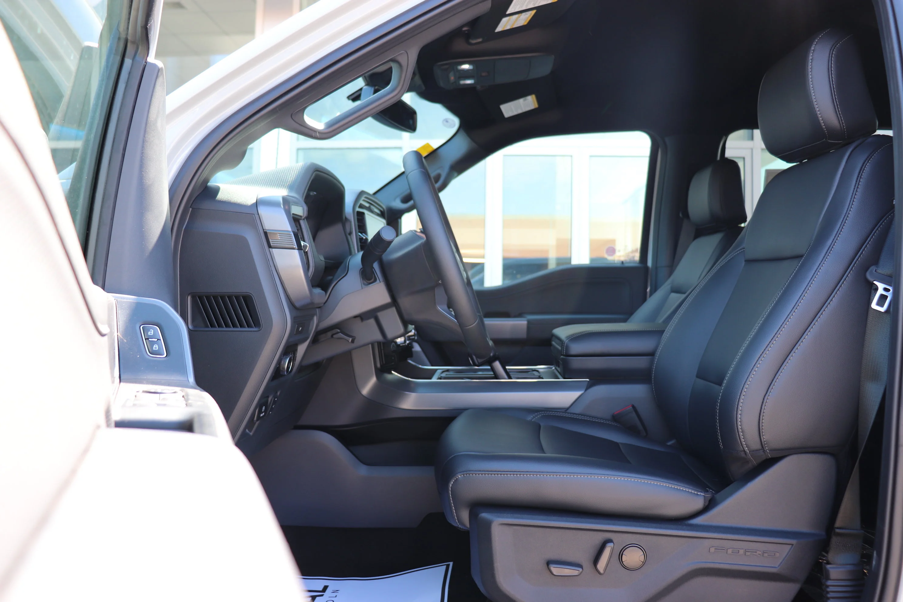 New 2026 AVALANCHE Ford XLT image 9
