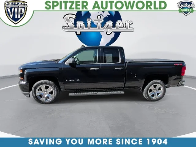 Used 2018 Black Chevrolet Custom image 9