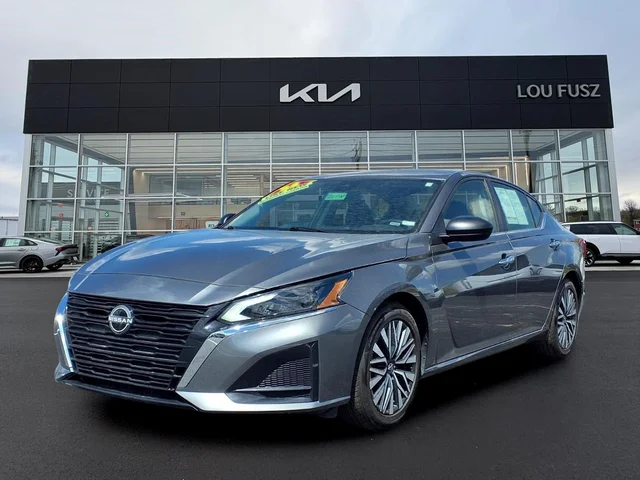 2025 Nissan Altima SV