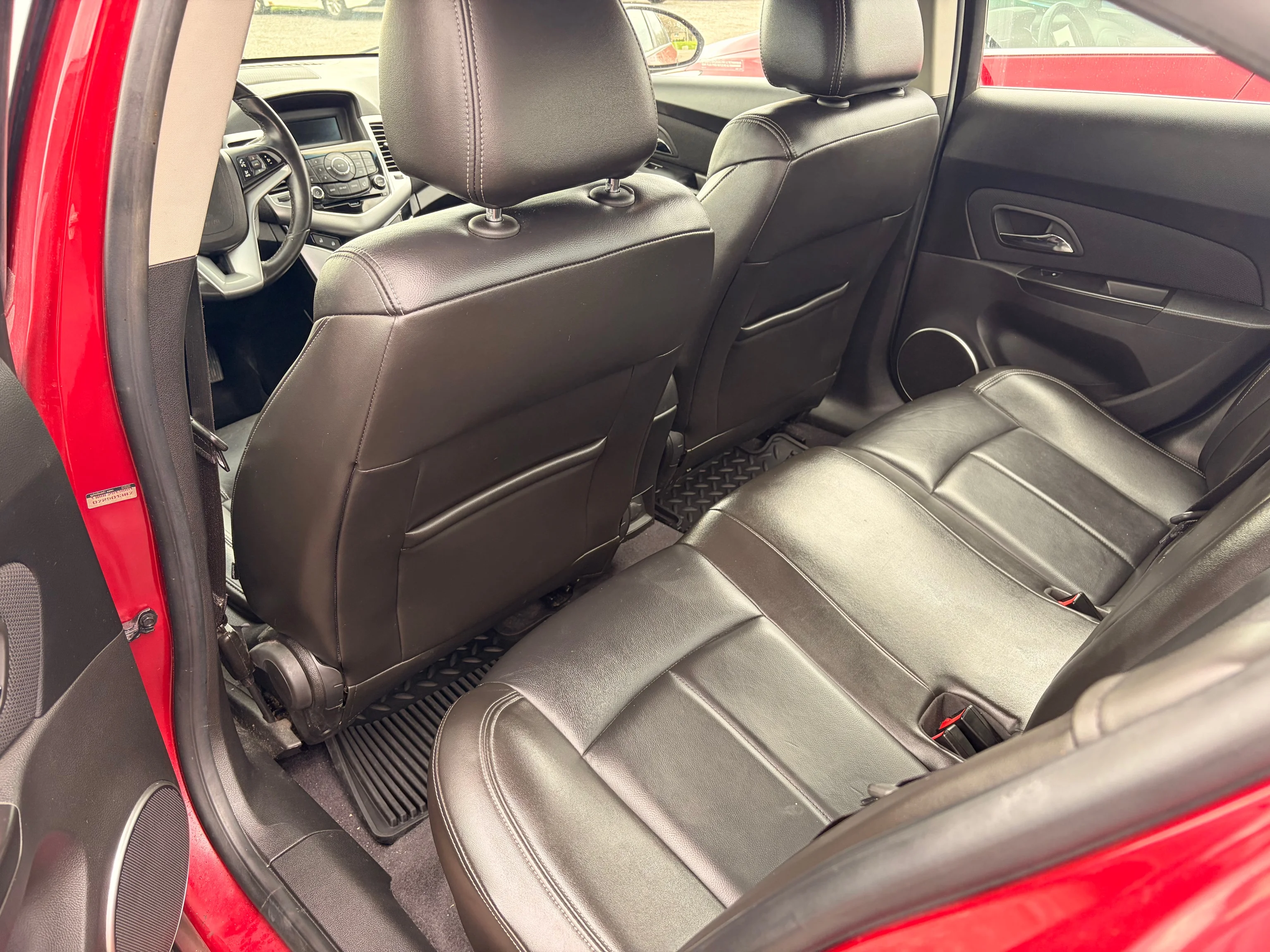 Used 2011  Chevrolet  image 6