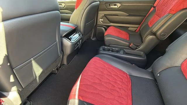 2026 Nissan Armada NISMO - Photo 24