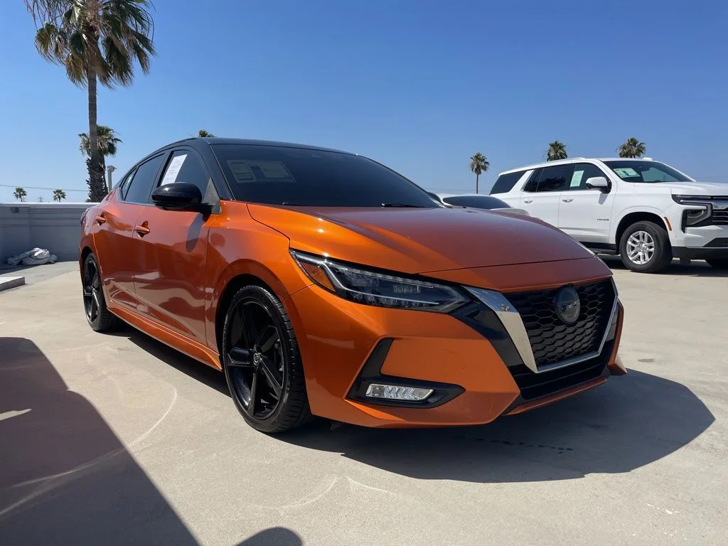 2022 Nissan Sentra SR CVT's photo