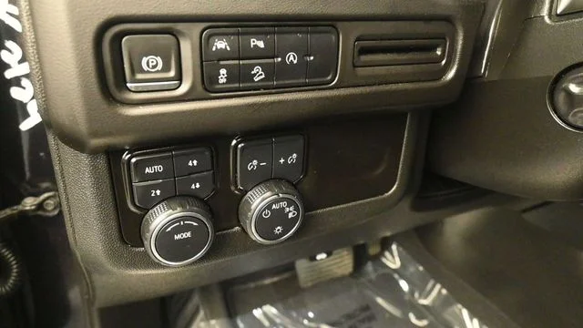 Certified Used 2023 Ash Chevrolet Premier image 15