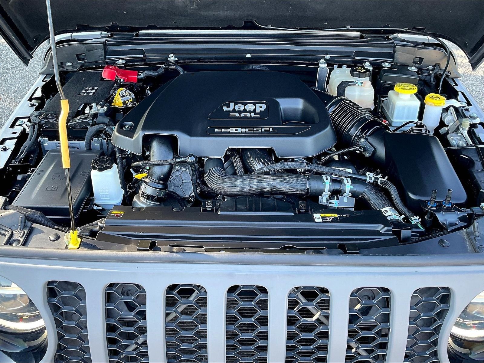 Used 2021 Black Jeep Sport image 31