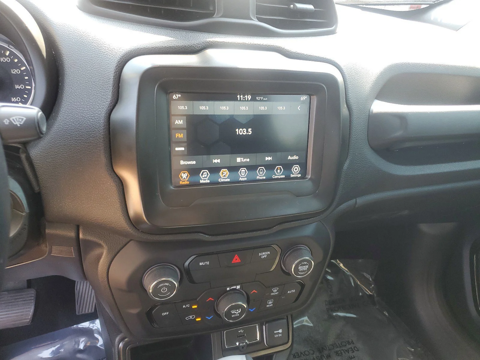 Used 2018 Granite Crystal Metallic Clearcoat Jeep Altitude image 20