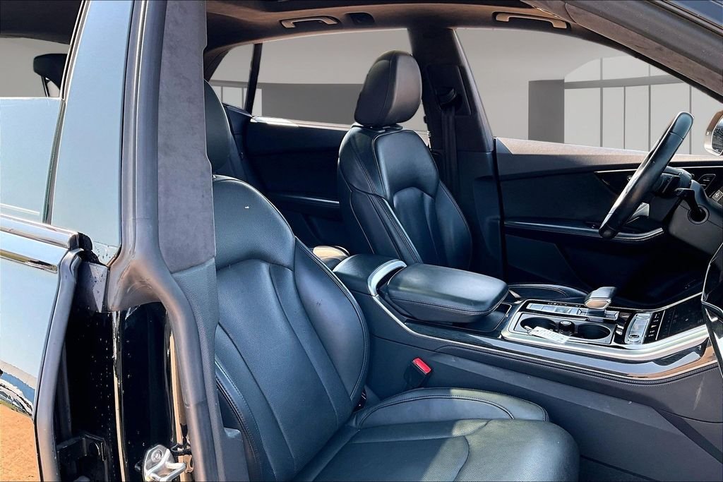 Used 2020 Black Audi 55 Prestige image 7