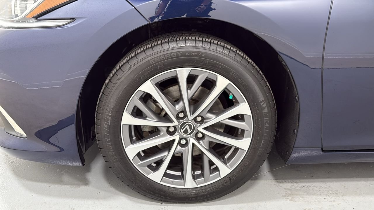 2022 Lexus ES 350 - Photo 24