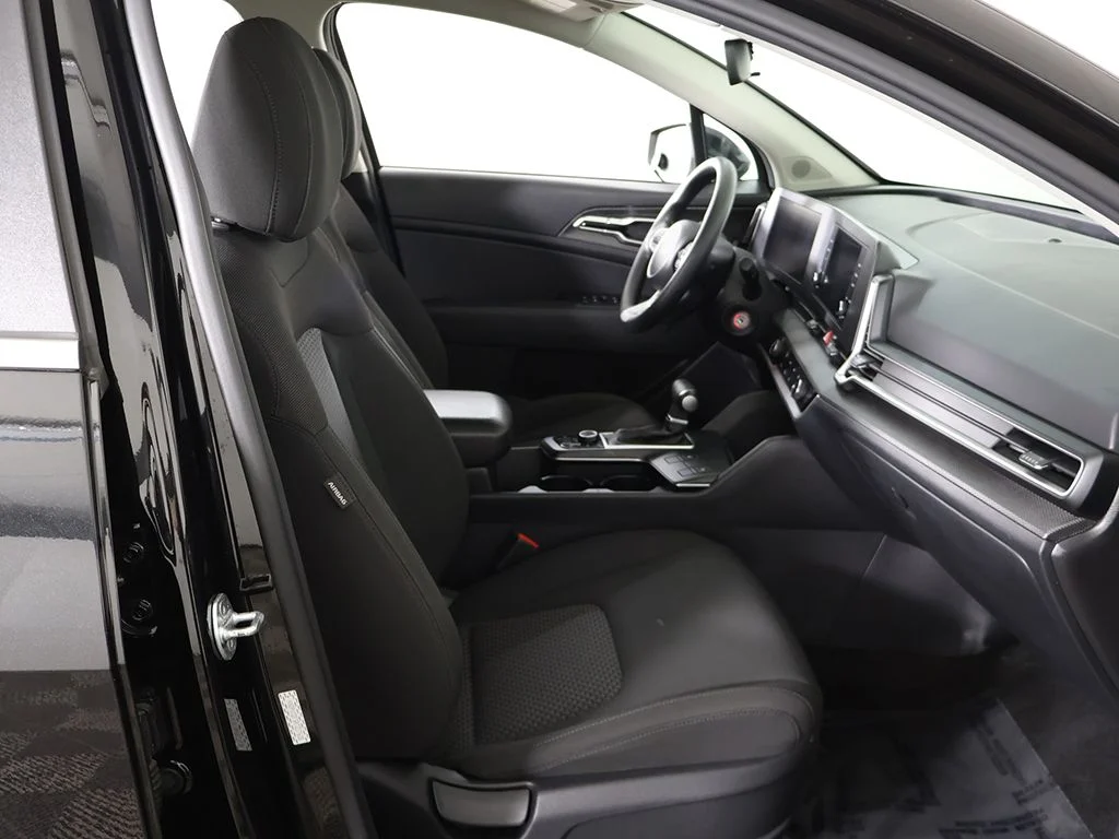 Used 2024 Black Kia LX image 27