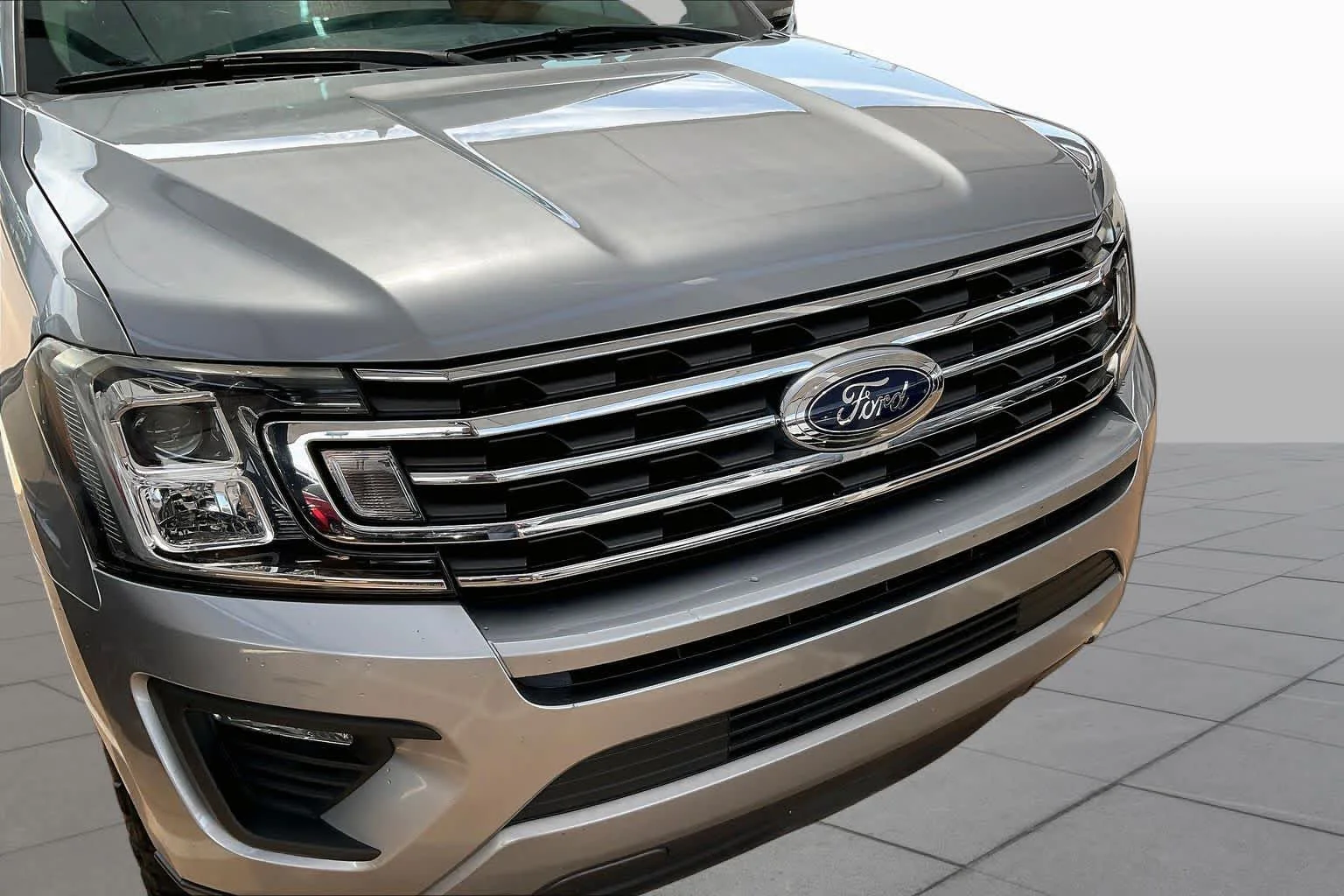 Used 2020 Iconic Silver Ford XLT image 30
