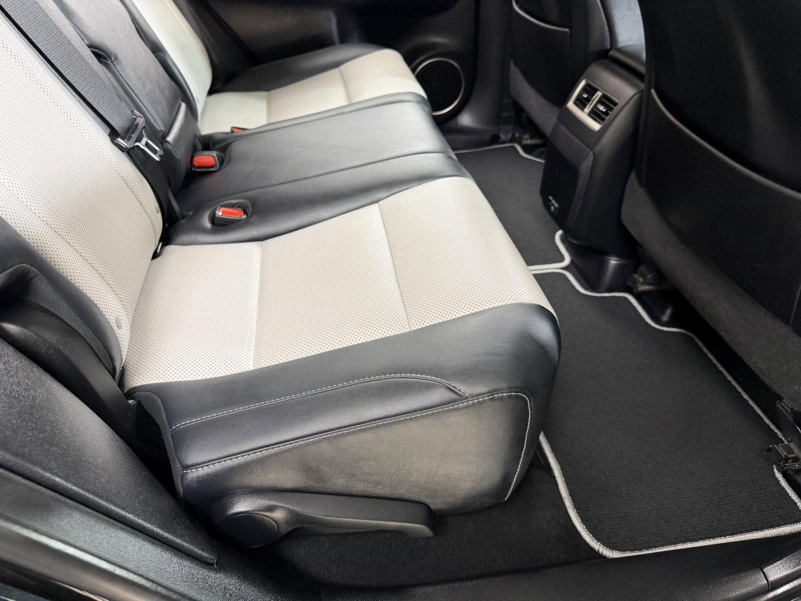 Used 2022 Black Lexus 350 image 38