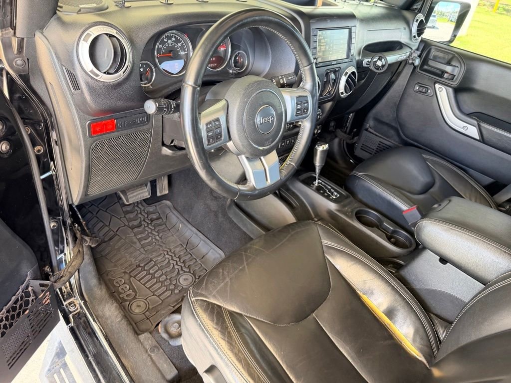 Used 2017 Black Jeep Unlimited Rubicon image 12