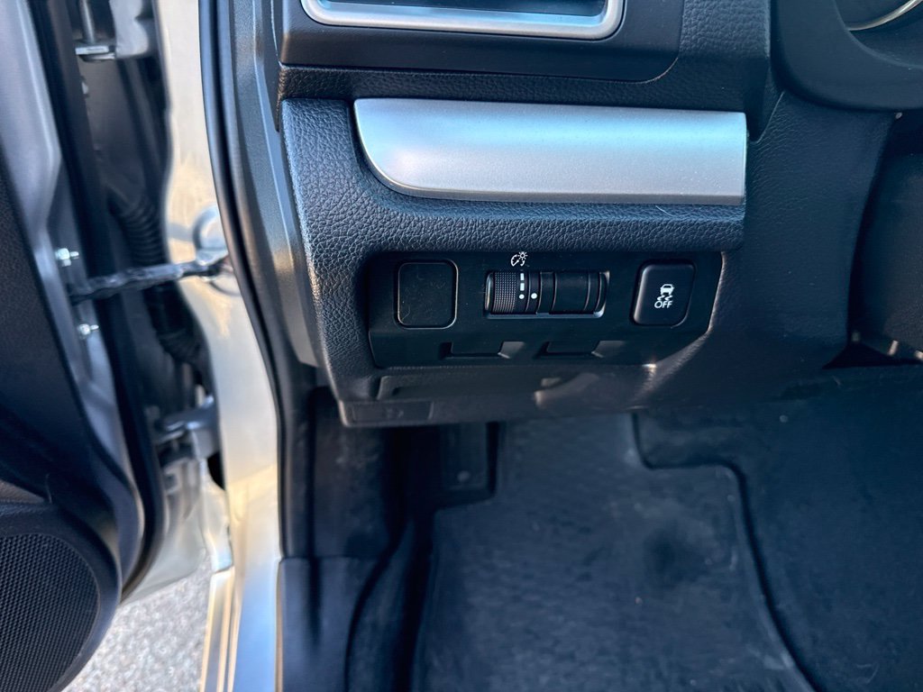 Used 2017 Silver Subaru 2.0i Premium image 20