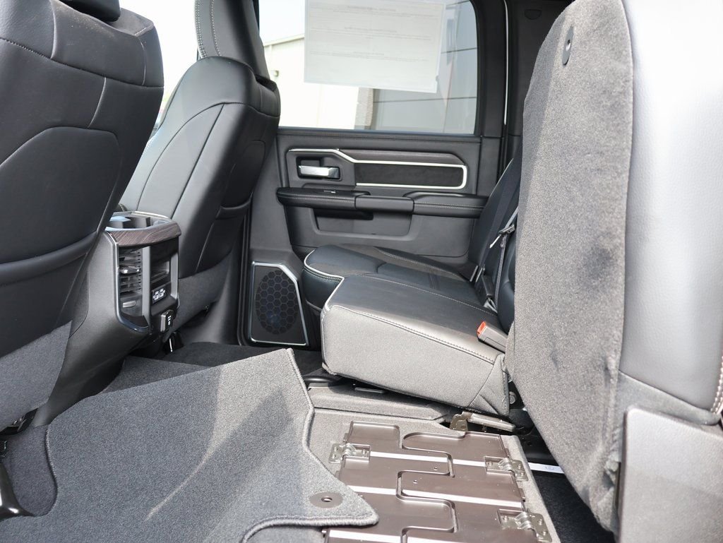 2026 RAM 2500 Laramie - Photo 17