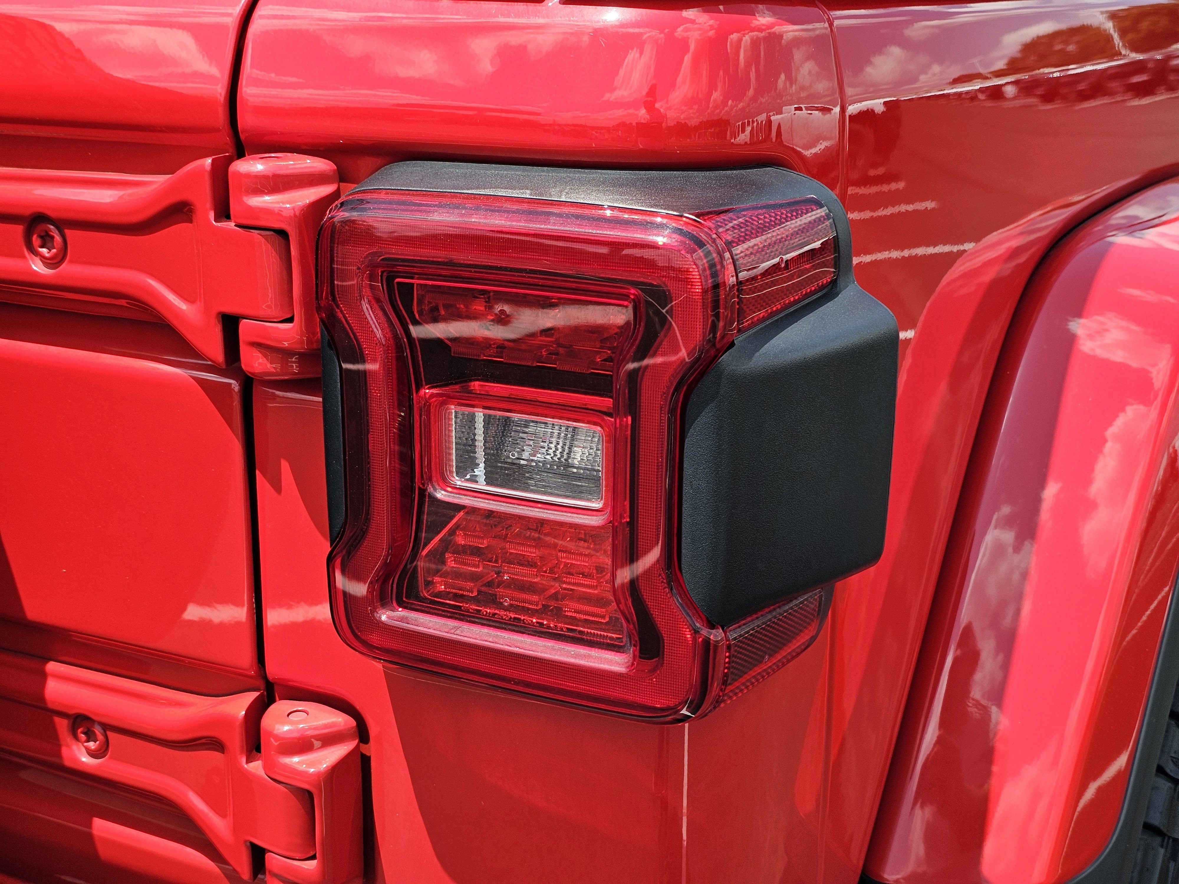 2024 Jeep Wrangler 4-Door Sahara - Photo 10