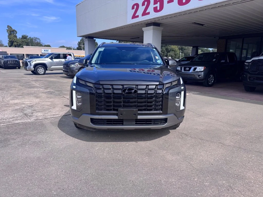 Used 2025 Gray Hyundai SEL image 2