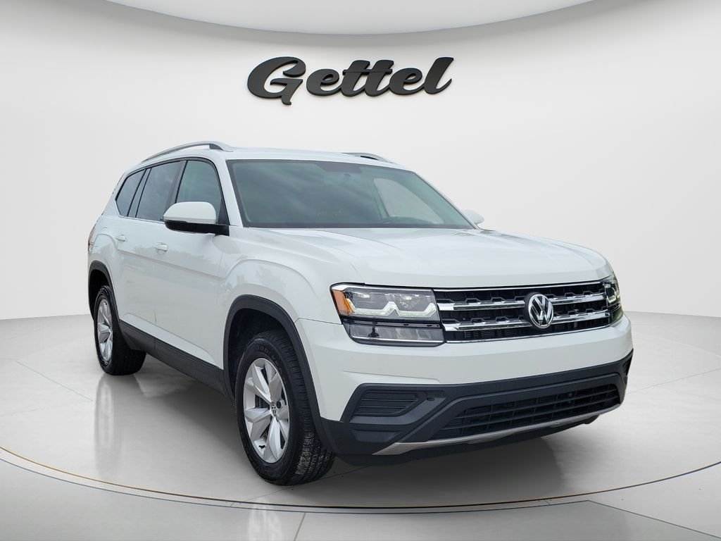 Used 2018 White Volkswagen S image 3