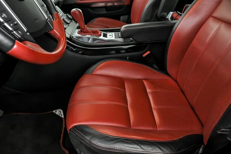 Used 2013 Santorini Black Metallic Land Rover Autobiography image 18