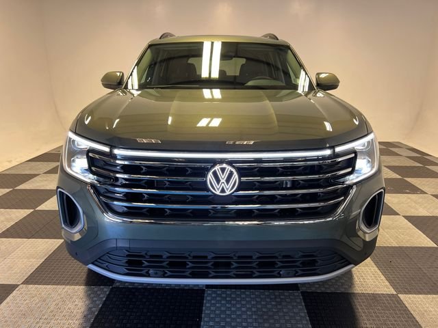 New 2026 Green Volkswagen 2.0T SE w/Technology image 2