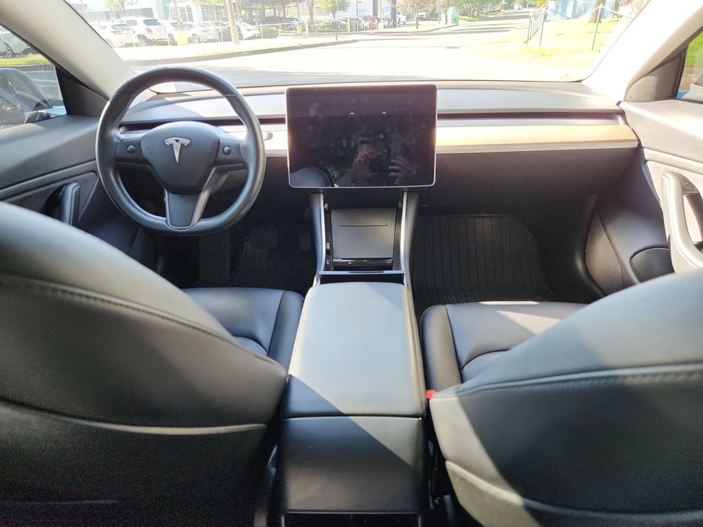 Used 2018 Black Tesla Long Range image 18