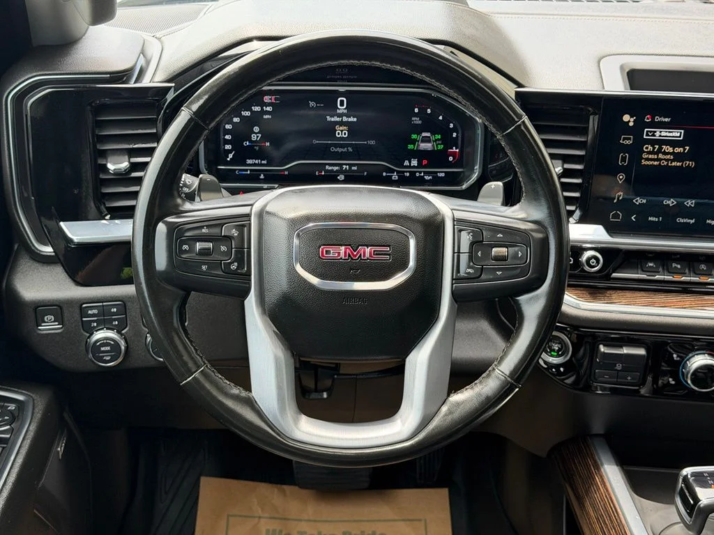 Used 2024 Gray GMC Elevation image 16