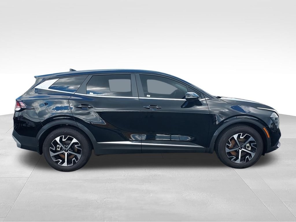 Used 2025 Black Kia EX image 9
