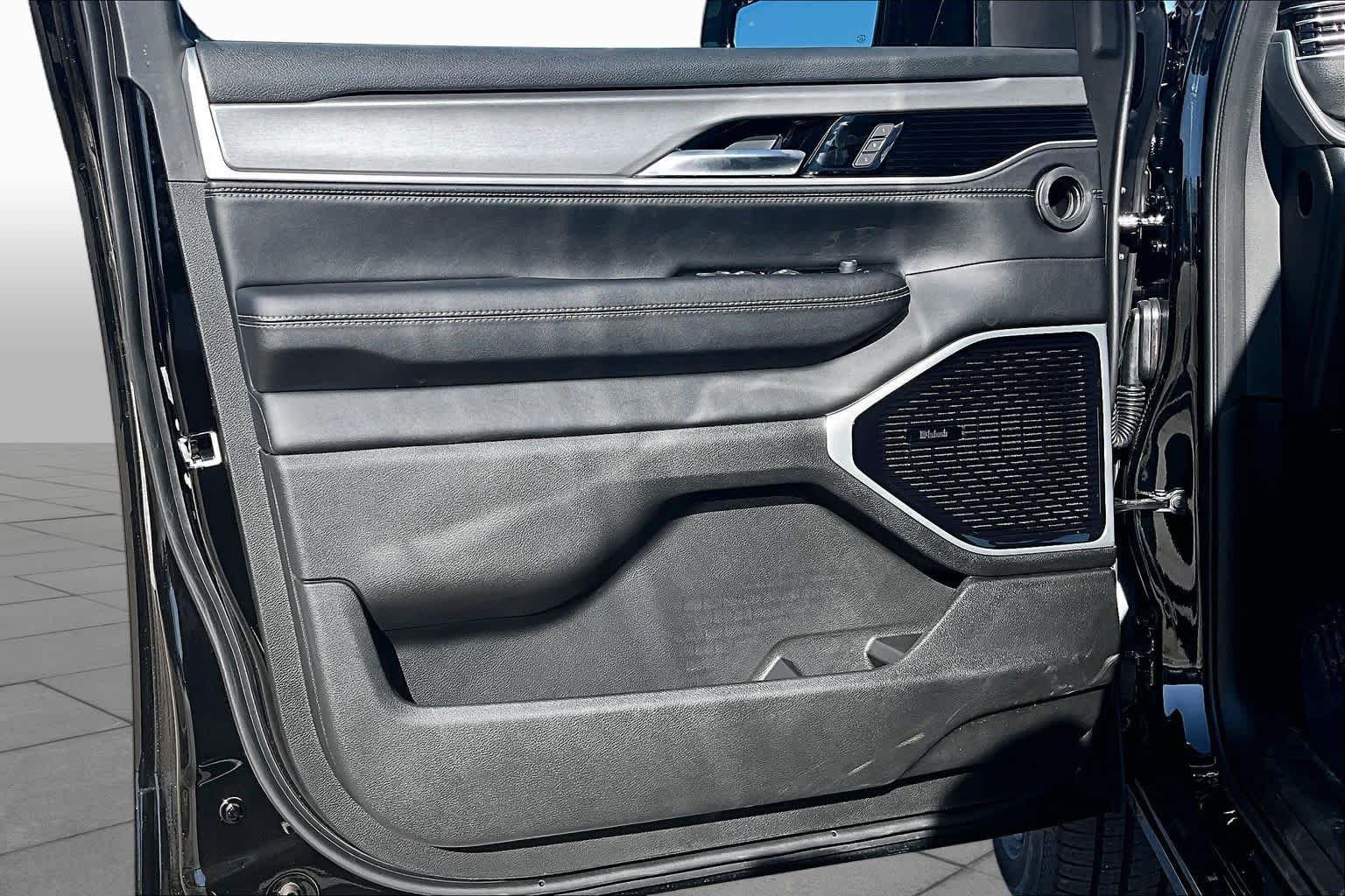 2026 Jeep Grand Wagoneer L Limited Altitude - Photo 11