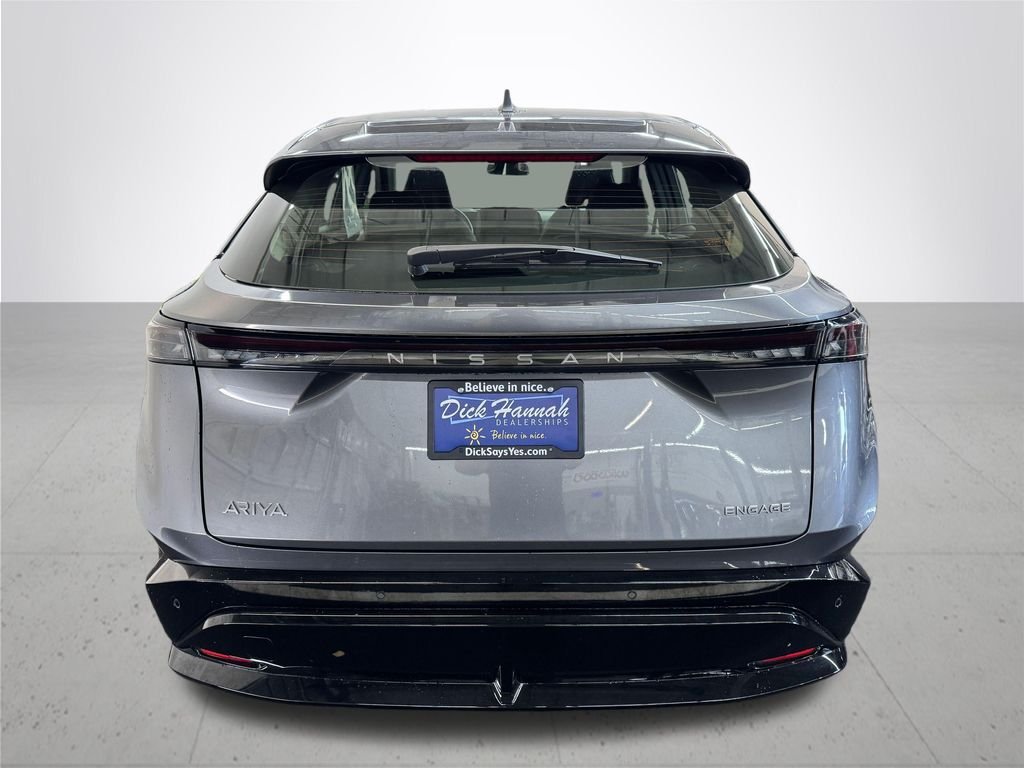 Used 2023 Gun Metallic Nissan ENGAGE image 5
