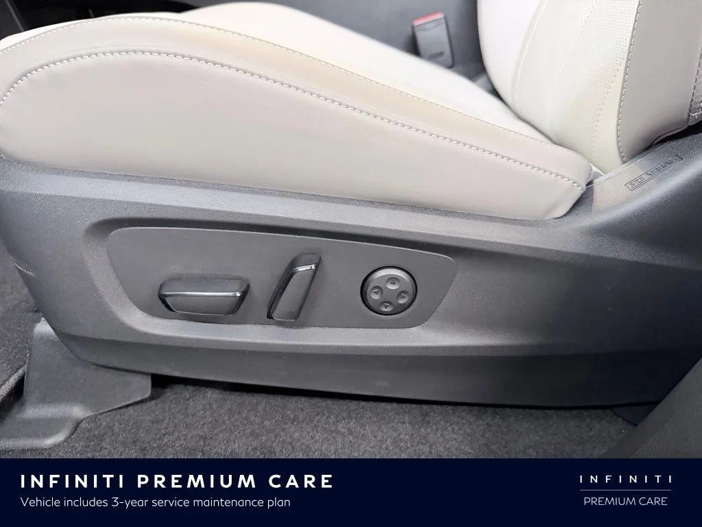 New 2026 RADIANT WHITE INFINITI Luxe FWD image 11